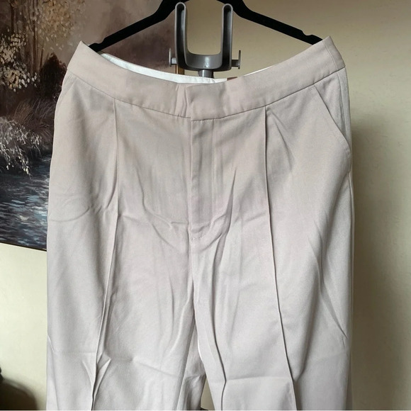 NWT House of CB Alivia BEIGE LOOSE FIT TROUSERS straight leg minimalist size M - Picture 4 of 16